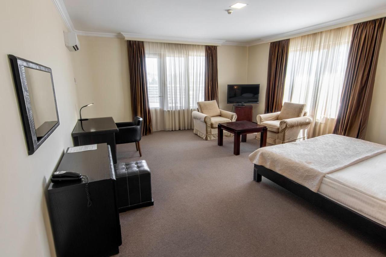 Hotel Beaumonde Garden Tbilisi Luaran gambar